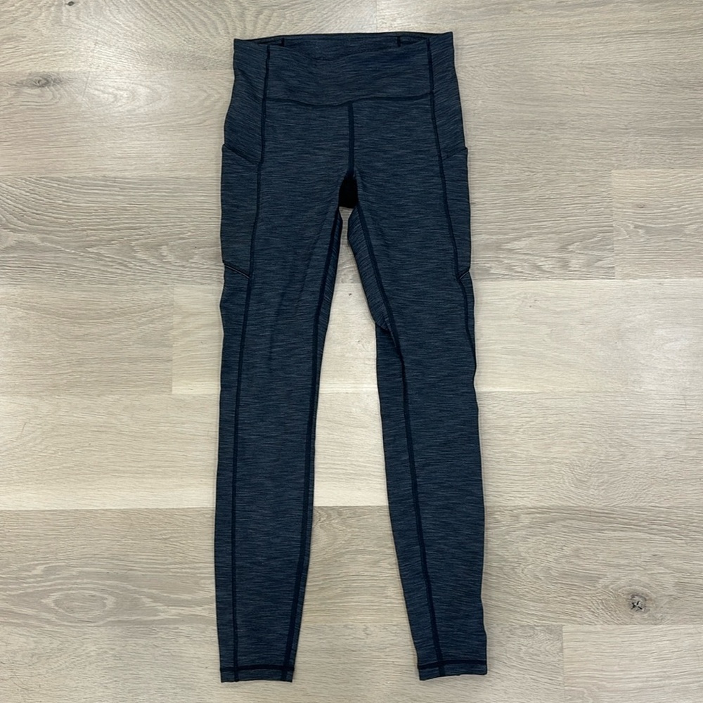 New Dark grey/black size 4 Lululemon leggings with side pockets